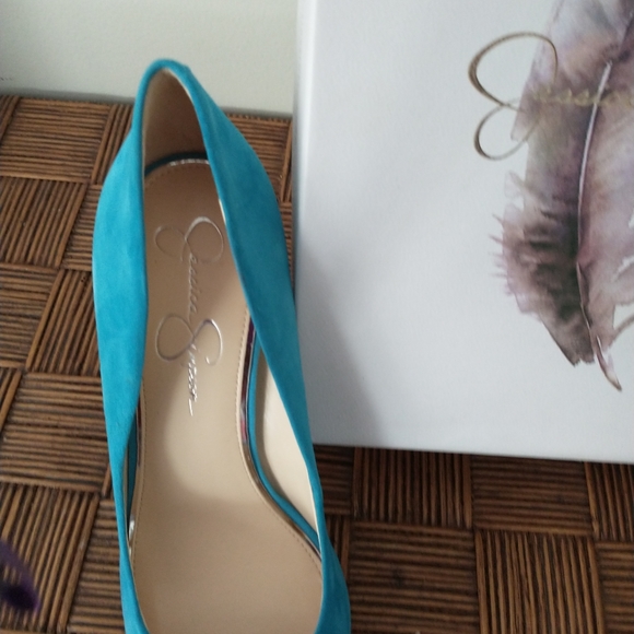 Shoes - Picture 2 of 4